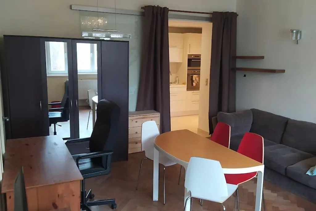 Spacious Modern 3 Bedroom Aparment Prag Çek Cumhuriyeti